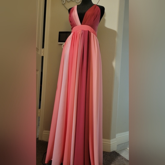 Dress - Picture 5 of 5